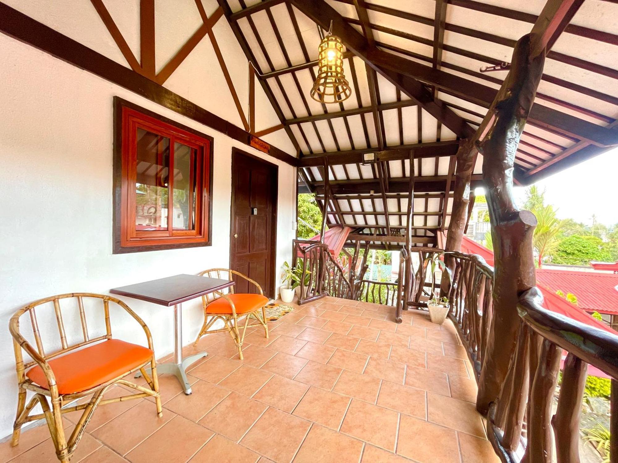 Galera Lodge Puerto Galera Eksteriør bilde